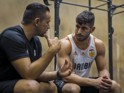 Où trouver un coach de préparation mentale pour sportifs valenciennois et comment intégrer ses séances au club local